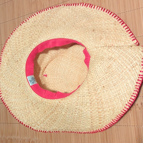 Lola, Handmade hat - Picture 3 of 4